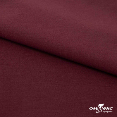 Ткань сорочечная стрейч 19-1528, 115 гр/м2, шир.150см, цвет бордо - купить в Кургане. Цена 307.75 руб.